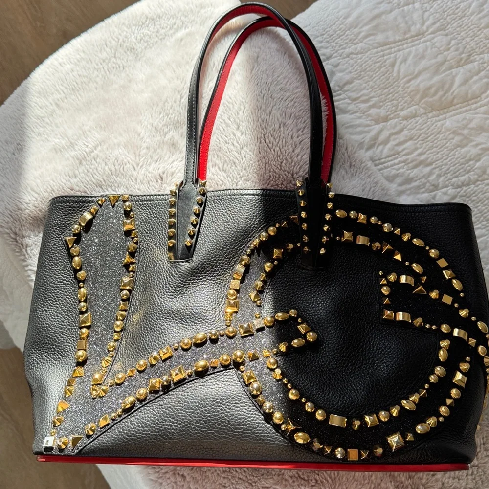CHRISTIAN LOUBOUTIN Cabata Small Love Calf Paris Tote Bag studded stud sparkly - Picture 10 of 16